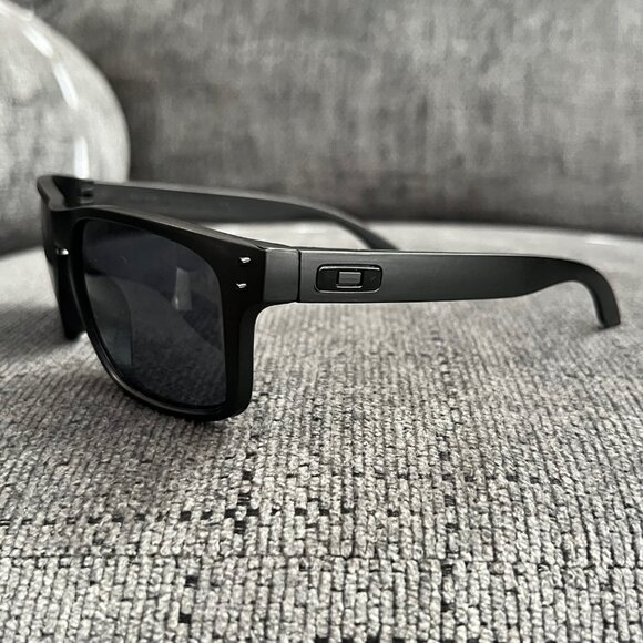 Oakley Other - Oakley Holbrook Sunglasses 009102 Black Lenses-Black Matte Frame